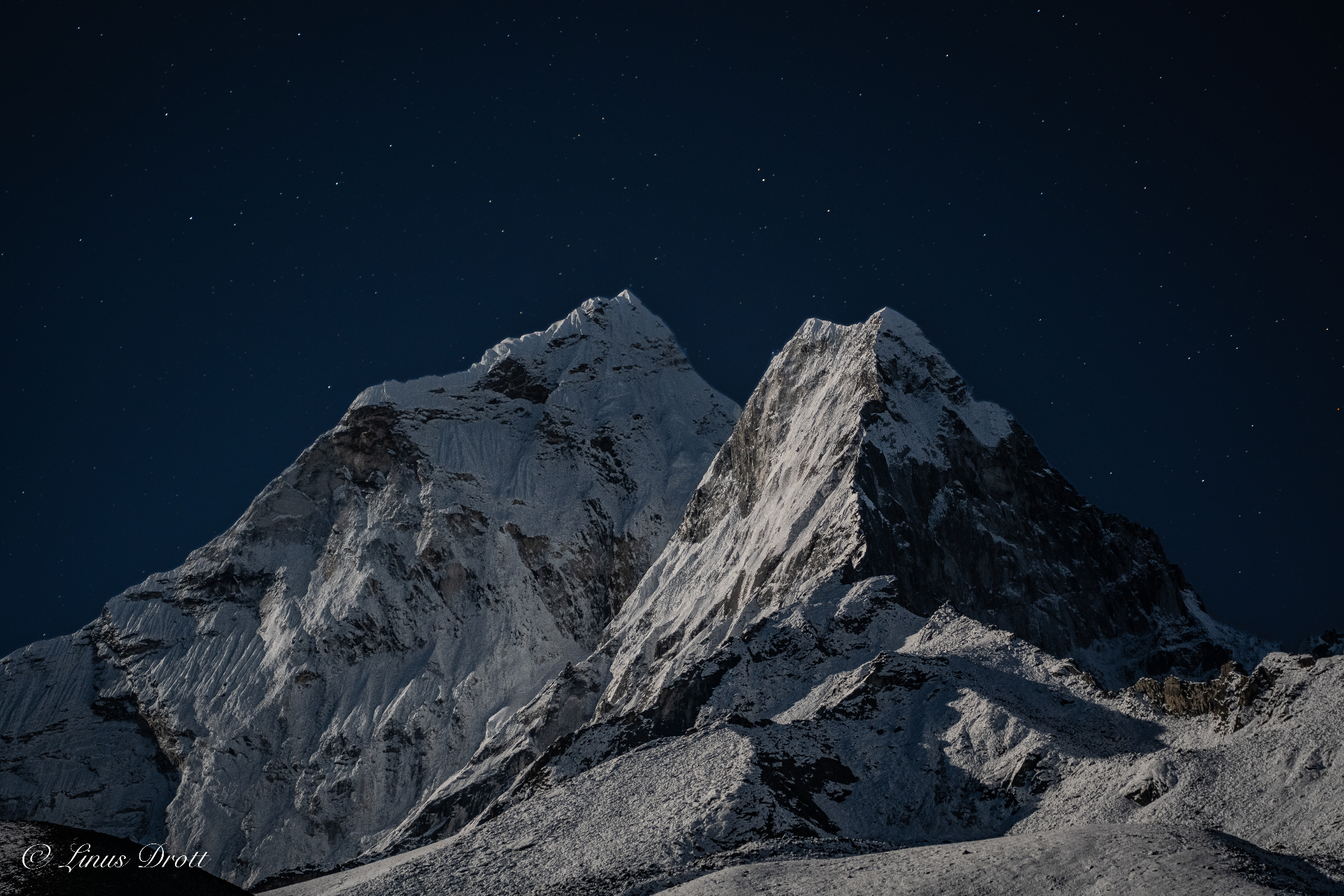 Ama Dablam, Night